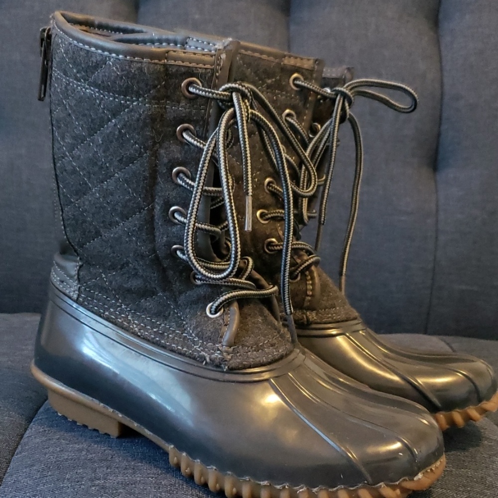 Madden Girl NYC Duck Boots - Picture 4 of 6